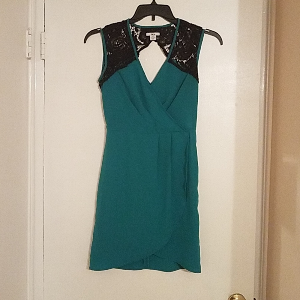 Bar III green/blue dress with knit design XS